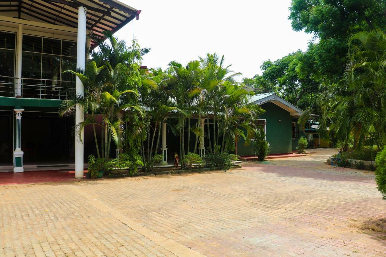 Deshani Holiday Inn Dambulla Luaran gambar